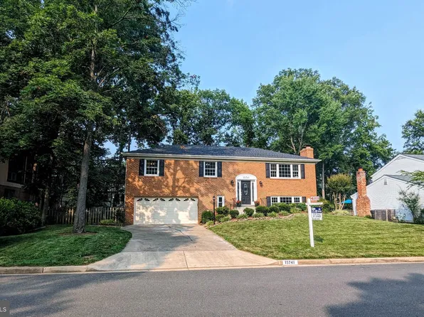15741 Vista Dr, Dumfries, VA 22025