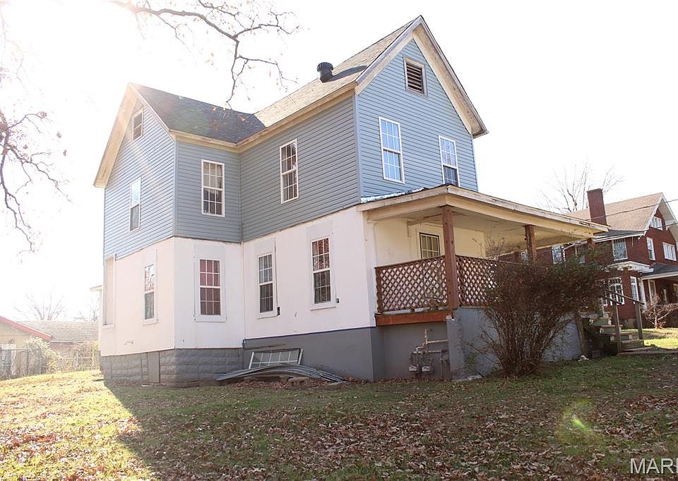1st image of 842 Kinzer St