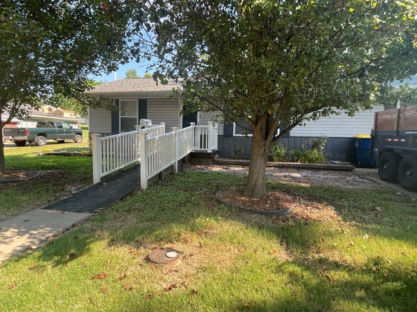 211 Benton Dr