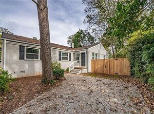 5221 Valley Stream Rd, Charlotte, NC 28209