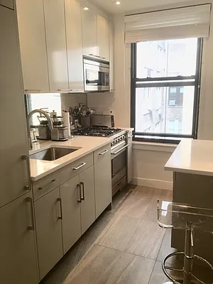 Sold by G. Laurie Cooper | media 10