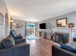 25 Bayshore Cir, San Bruno, CA 94066