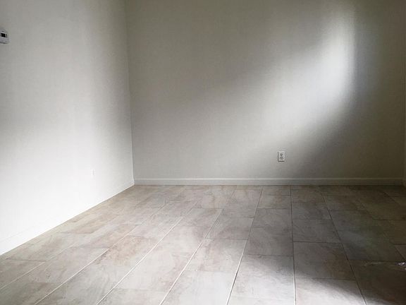3rd image of 569 Stewart Ave