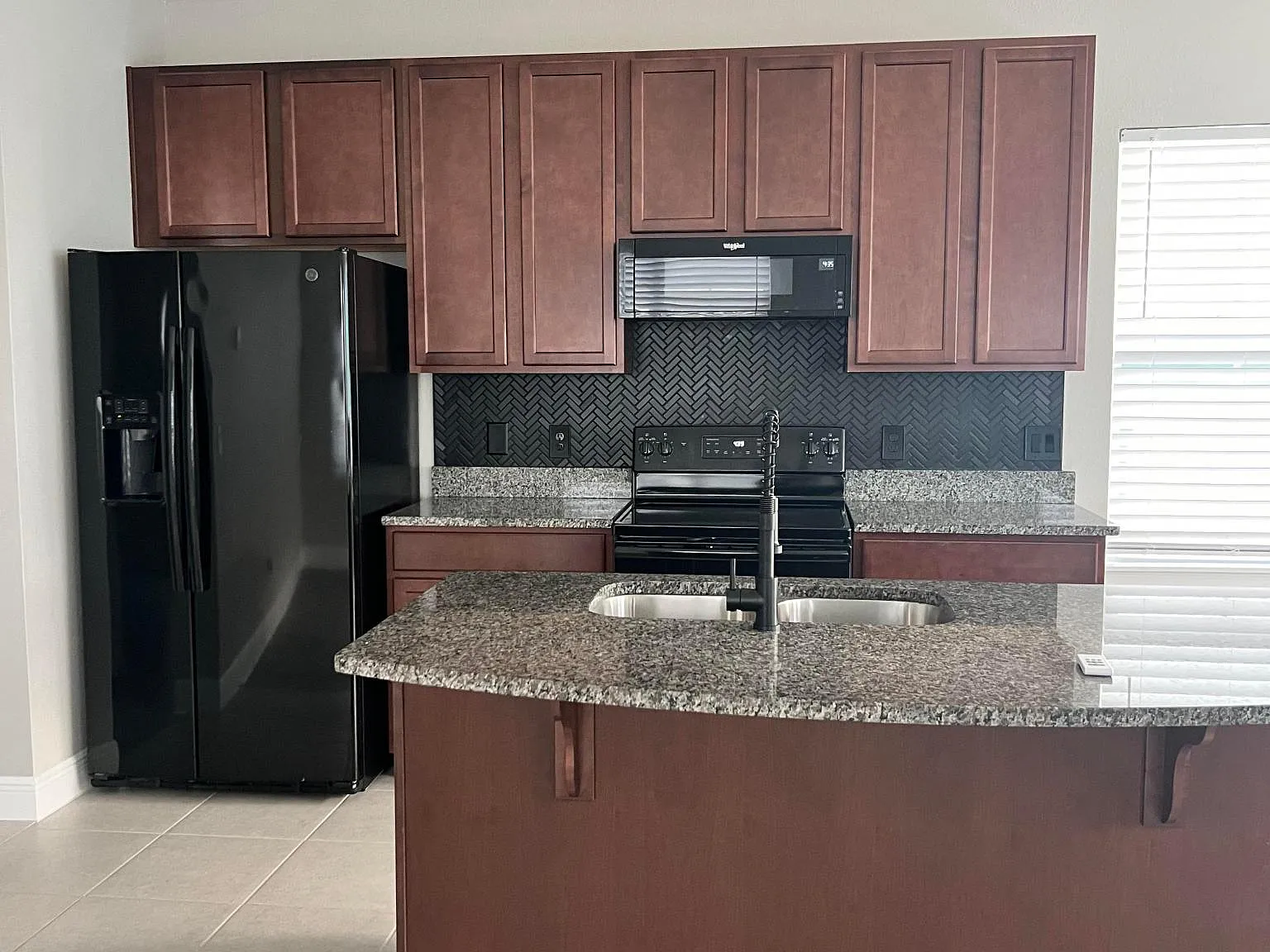 1 bed, 748 sqft, $1,850 — Photo 4