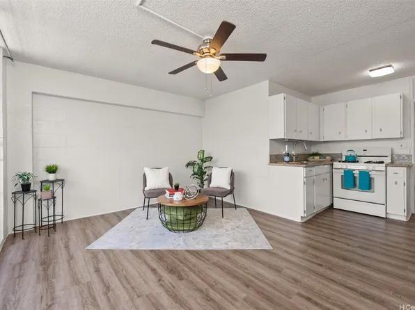 712 Kamuela Ave APT 303, Honolulu, HI 96816