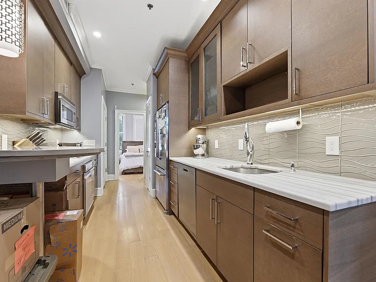 529 Jefferson St #2 — Photo 8