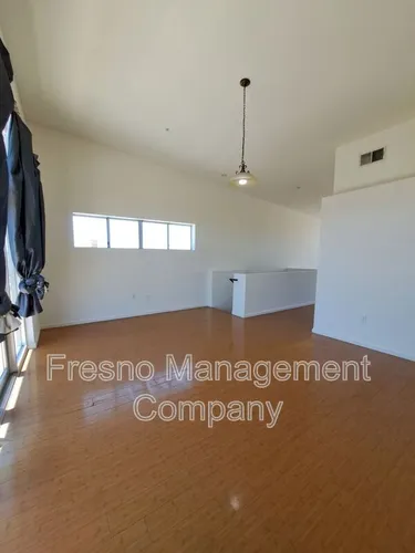 1415 Broadway St #302 Photo 1