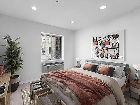 4th image of 371 W 126th St #5B
