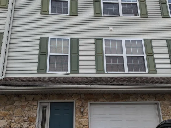 530 Fisher Dr, York, PA 17404