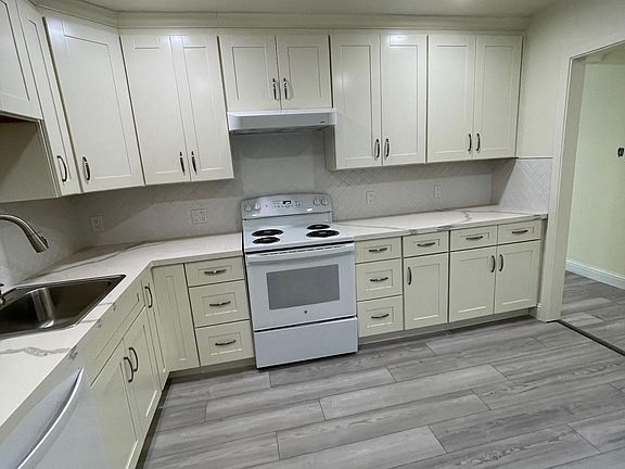 4th image of 4041 Lincoln Way APT 1