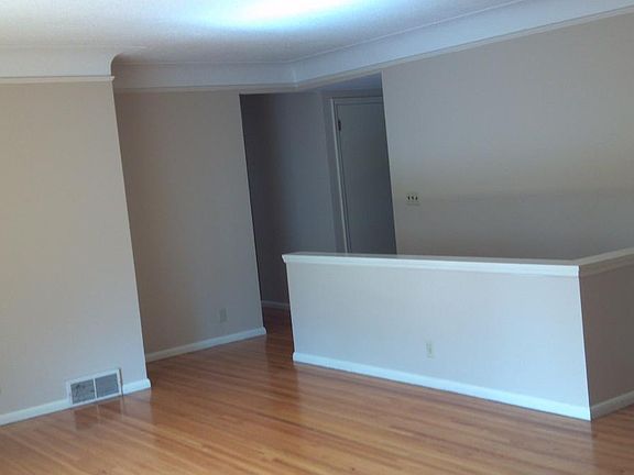 2nd image of 6004 Beard Ave S
