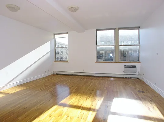 Rented by Townsley & Gay, LLC | media 7