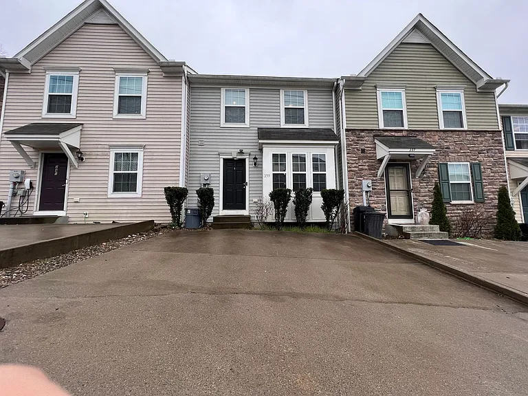 239 Raven Run — Photo 1