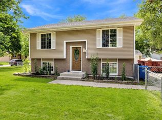 3000 E 42nd Ct, Des Moines, IA 50317