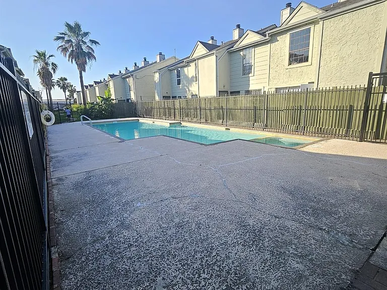 8636 Village Of Fondren Dr #8636 — Photo 12