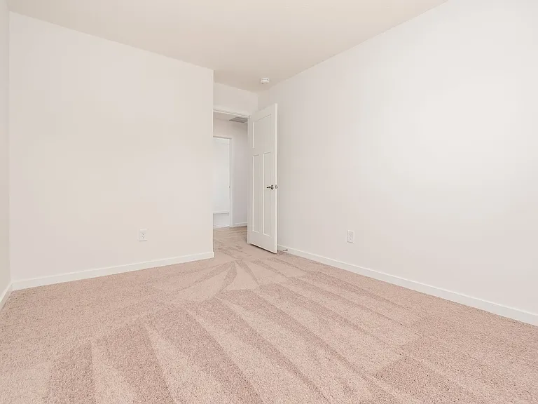 2787 Horsham Dr — Photo 34