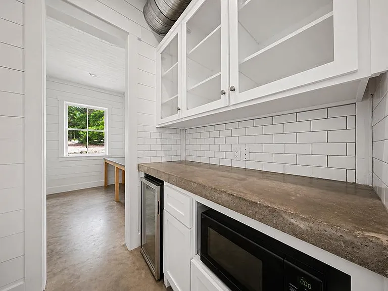 160 Delcrest Dr — Photo 17