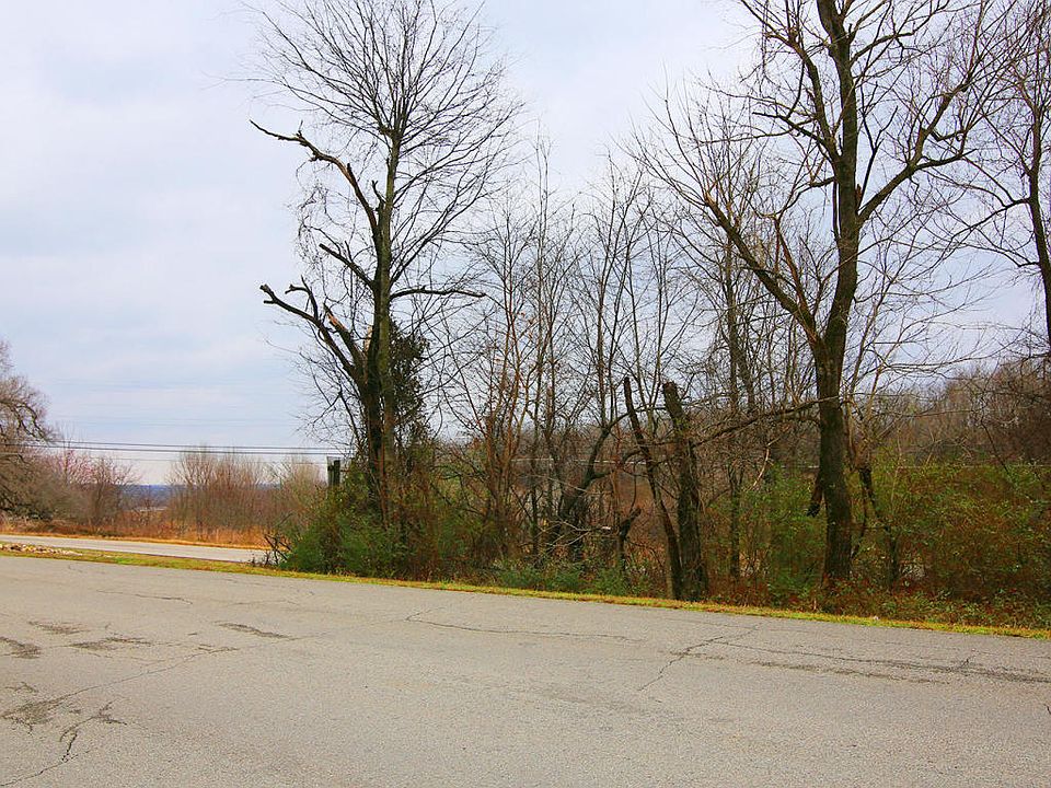 2nd image of 549 Webber Rd