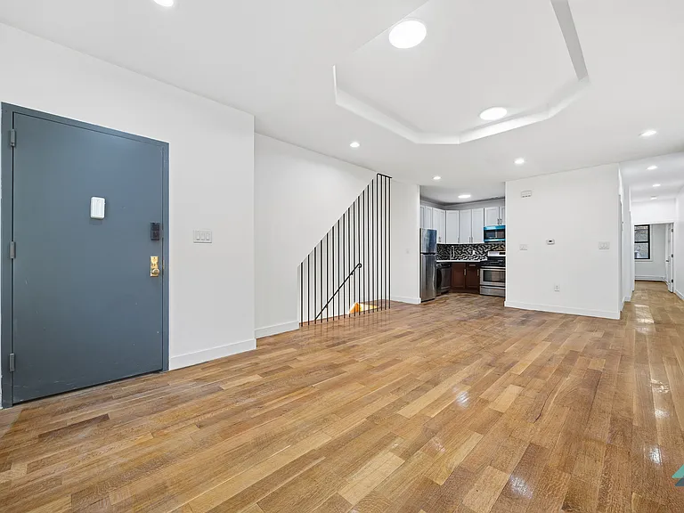 235 Marion St #1D — Photo 7