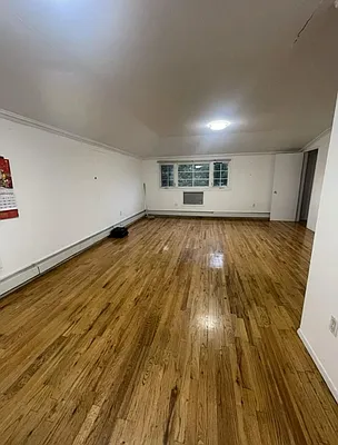 Rented by E Realty International Corp | media 1