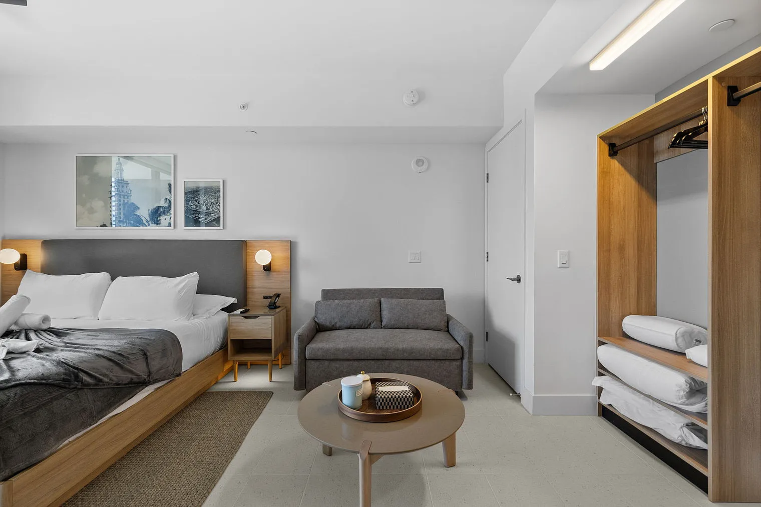 Studio, 1.0 bath, 365 sqft, $2,447 — Photo 2