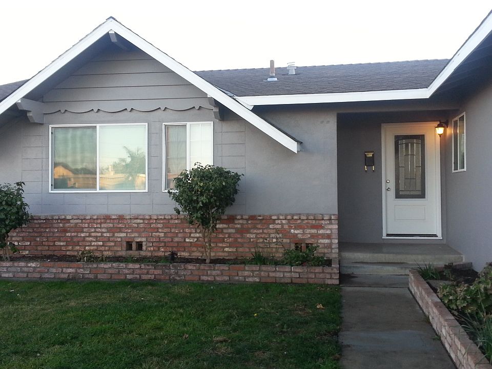 Front entry of Home