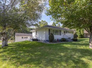 2512 Sahlman Ave, Cloquet, MN 55720