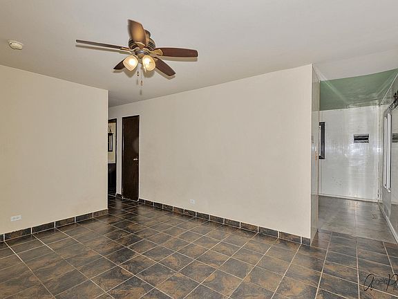 5th image of 1221 Barberry Ln