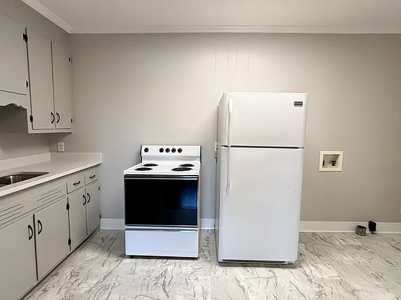 5th image of 811 Springwood Ave #1