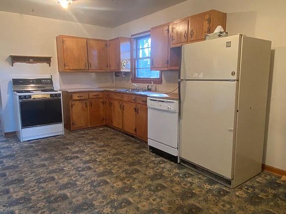 4th image of 385 Cedarbrook Dr