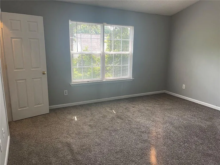 5322 Creekview Ln — Photo 7
