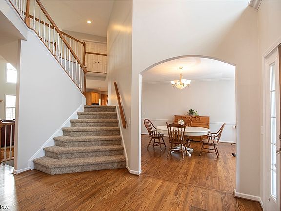 3rd image of 3433 Truxton Pl