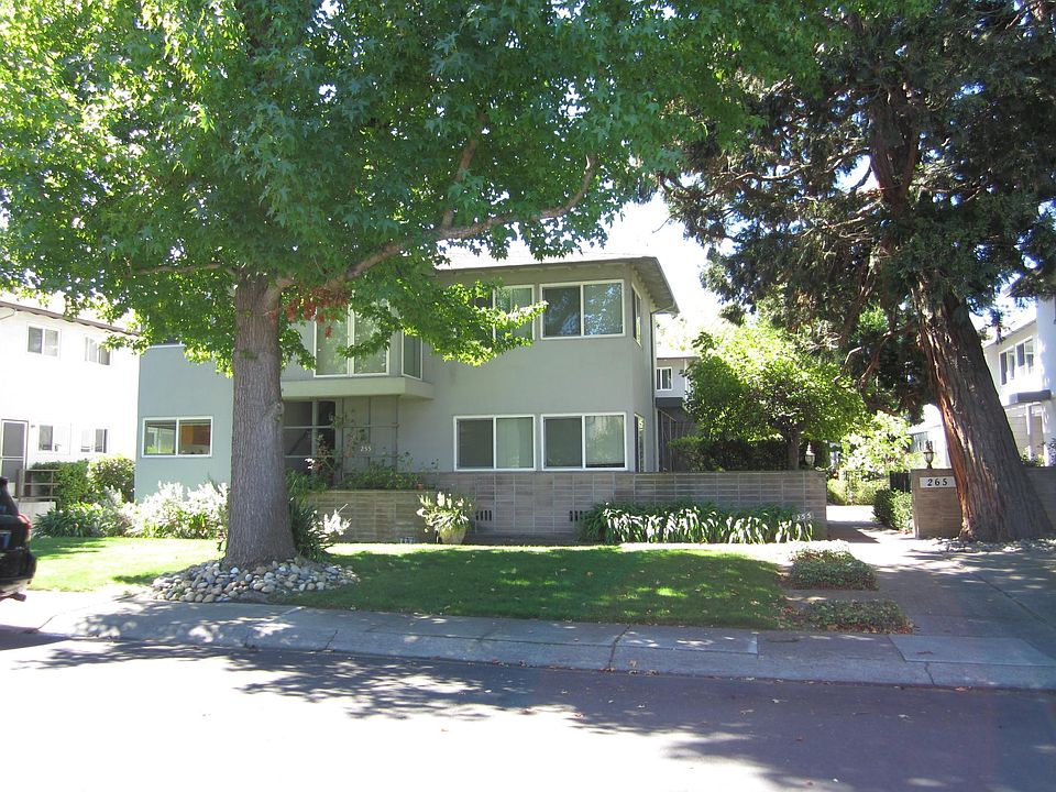 1st image of 255 Waverley St APT 4