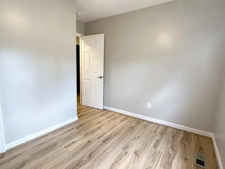 247 Brookside Ct — Photo 19