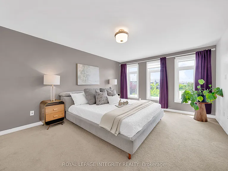 114 Hawkeswood Dr — Photo 26