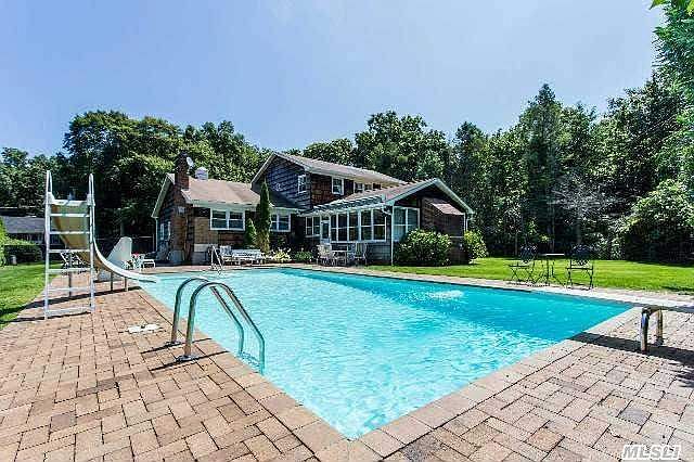 1st image of 695 Westwood Ln