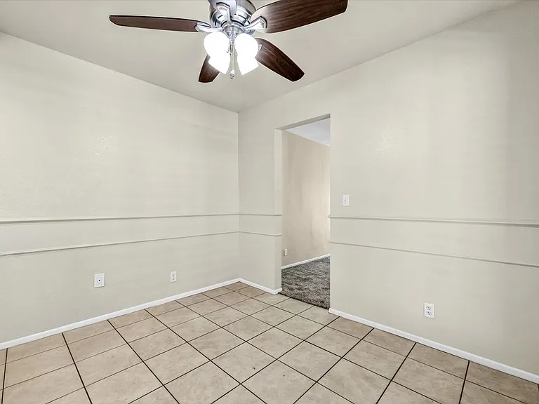 5598 E Vista Del Rio — Photo 2