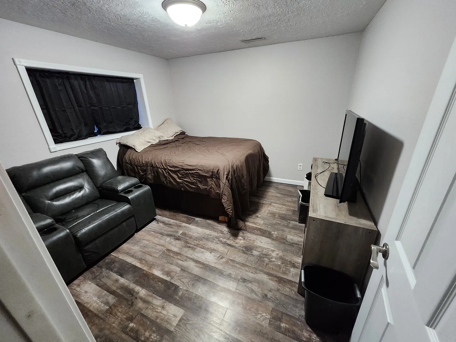 2 bed, 1790 sqft, $1,600 — Photo 2