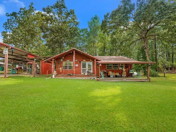 388 County Road 4752, Broaddus, TX 75929