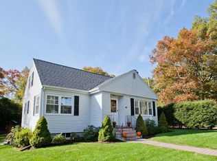 78 Oak St, Wellesley, MA 02482