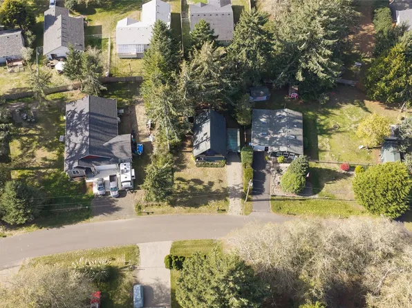 863 Falls Of Clyde Loop SE, Ocean Shores, WA 98569