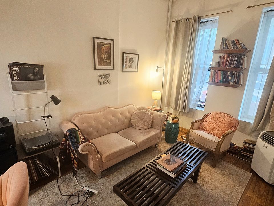 1st image of 319 W 116th St APT 1B