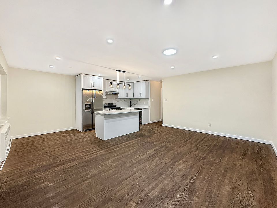 1st image of 180 Bay 43rd St Floor 2