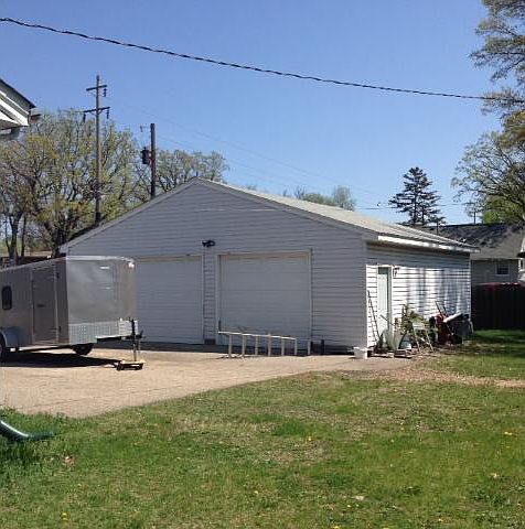 2nd image of 8821 Monroe St NE