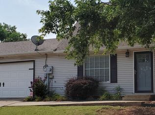 1944 Lariat Cir, Edmond, OK 73003