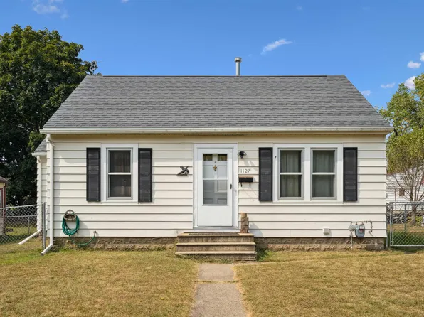 1127 Steely St, Waterloo, IA 50703