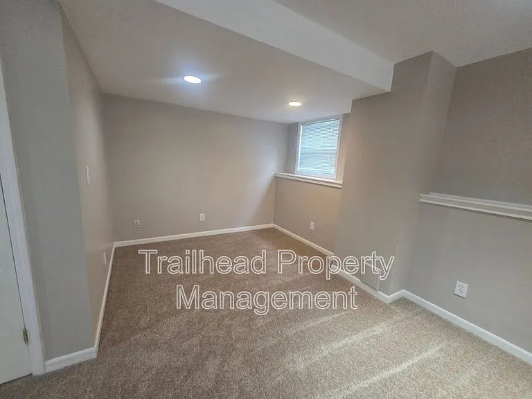 14002 Goodman St — Photo 38