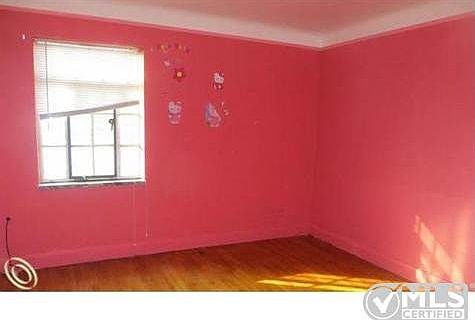 7142390751 Bed Room.JPG