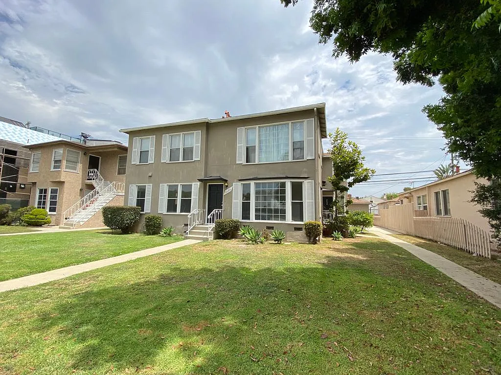 2 bed, 1000 sqft, $3,200 — Photo 4