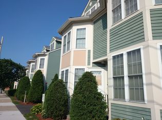 5273 Washington St #I, West Roxbury, MA 02132